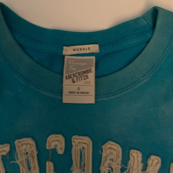 VINTAGE* Abercrombie & Fitch (A&F) Men’s T-shirt circa 2002 - Picture 2 of 2